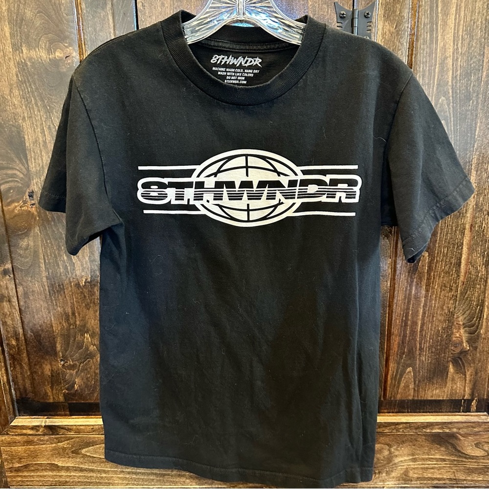 8THWNDR black tee shirt